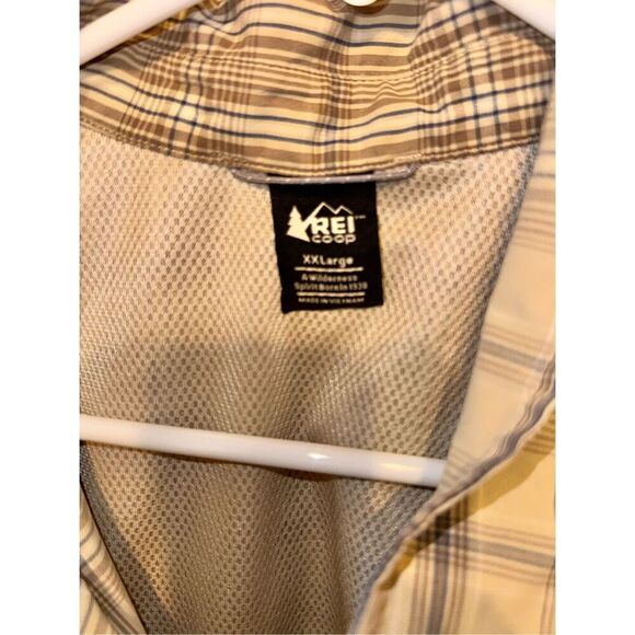 REI COOP Men’s 2XL XXL Tan Casual Button Down Shirt Long Sleeve - Picture 3 of 7